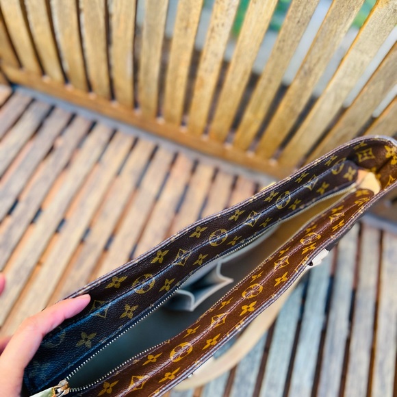 Luco Tote guaranteed Authentic ❌No offers pls❌ sold on my page - Picture 7 of 16